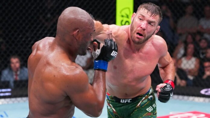 dricus-du-plessis-domine-kamaru-usman-titre-ufc-1024x576